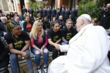 Papa, cárcel femenina