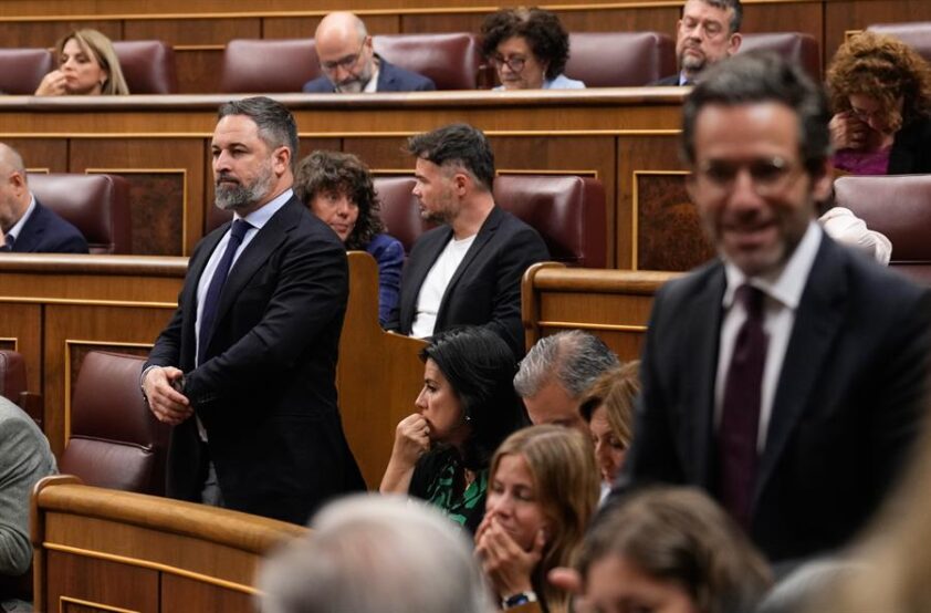 Una imagen del pleno del Congreso de los Diputados con Santiago Abascal y Gabriel Rufián