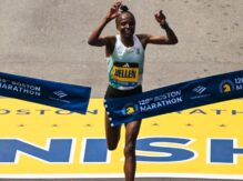 Hellen Obiri cruza la meta en primer lugar en la categoría femenina del Maratón de Boston