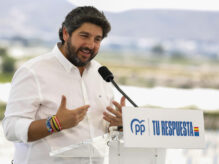 El presidente del PP autonómico y de la Región de Murcia, Fernando López Miras, durante un acto en Cieza