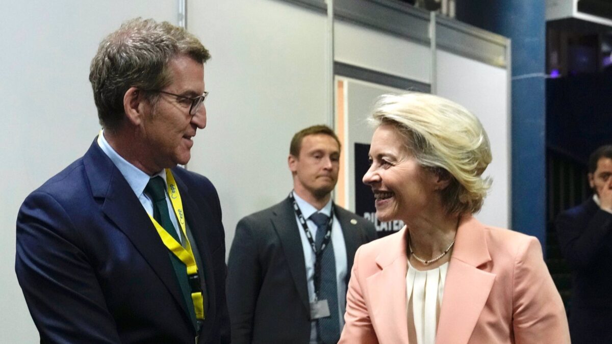 El presidente del PP, Alberto Núñez Feijóo, se reúne con la presidenta de la Comisión Europea, Ursula von der Leyen.