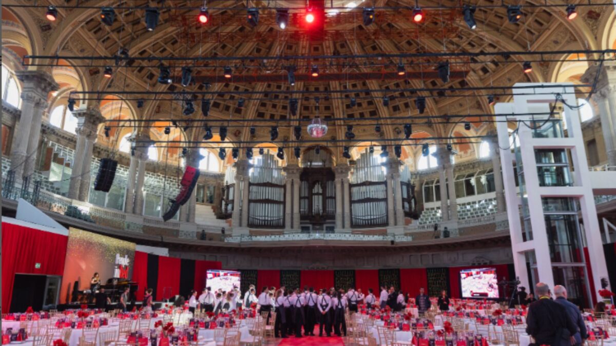 El salón de la gala People in Red.