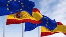 Las banderas de España y la Unión Europea - Internacional