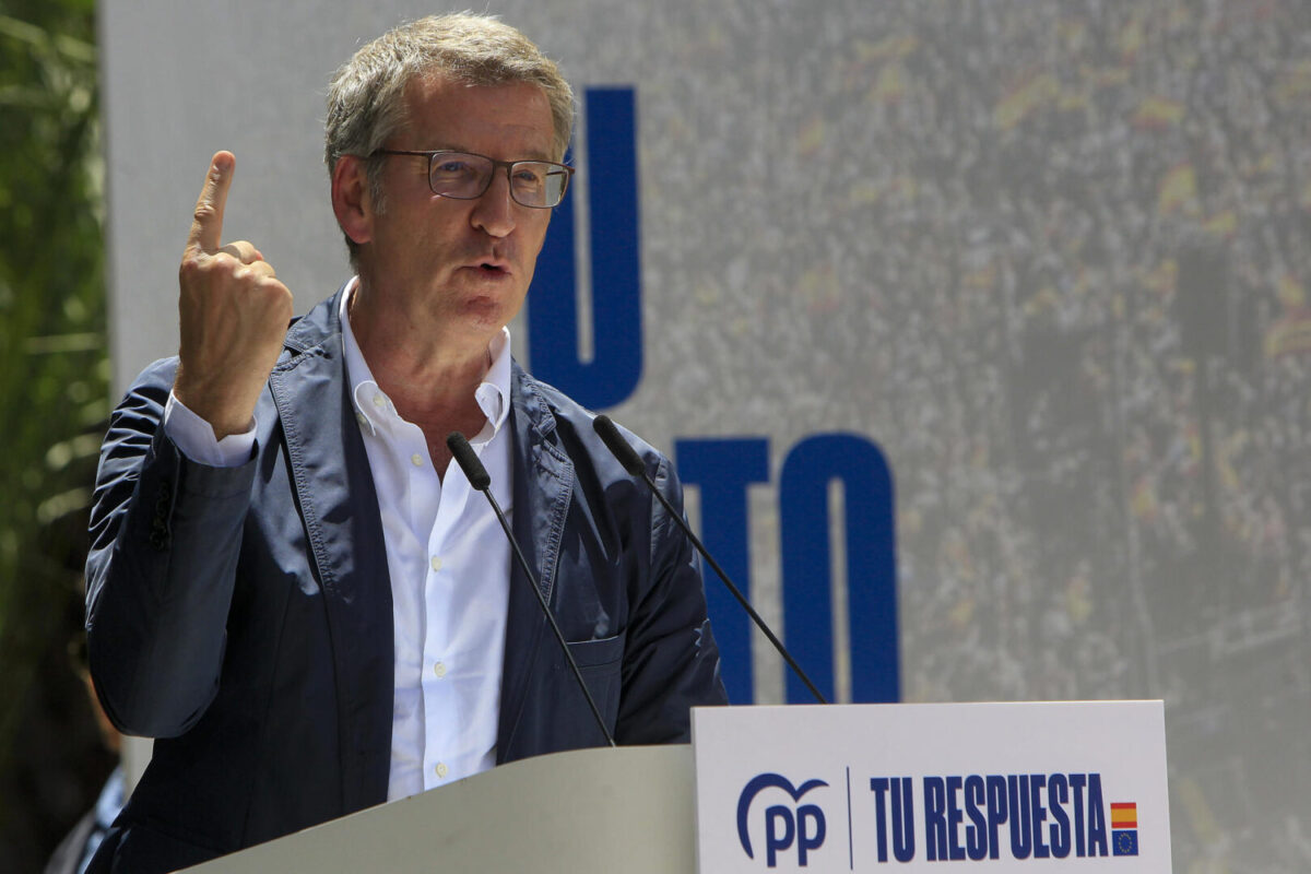 El presidente del PP, Alberto Núñez Feijóo, durante su intervención en el acto de la campaña de las elecciones europeas con los sectores productivos de la Comunitat Valenciana.