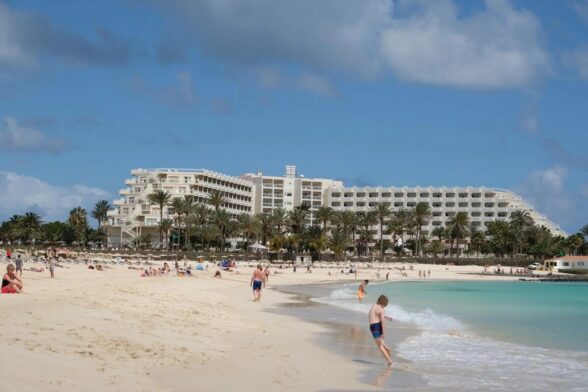Islas Canarias - Sociedad
