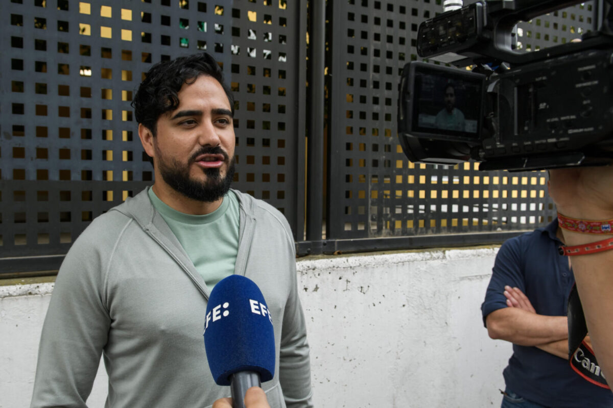 El número 1 de Se acabó la fiesta, Alvise Pérez, tras votar en Sevilla