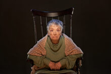 El Teatro Infanta Isabel de Madrid acoge La reina de la belleza de Leenane, de Martin Mcdonagh, bajo la dirección de Juan Echanove