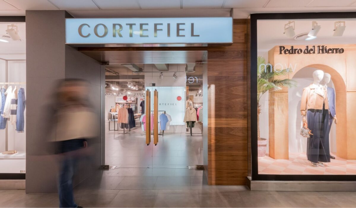 Tienda Cortefiel con Pedro del Hierro.