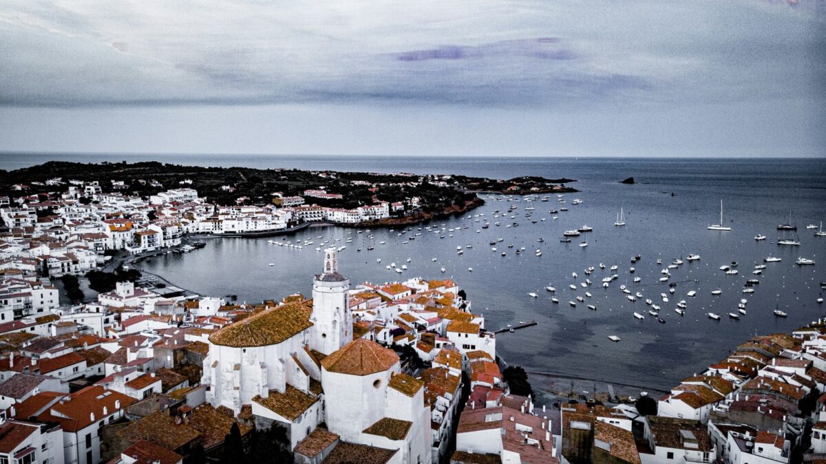 Cadaqués - Sociedad