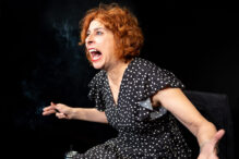 'Lucha y metamorfosis de una mujer', de Édouard Louis, protagonizada por Eva Trancón y Eneko Sagardoy