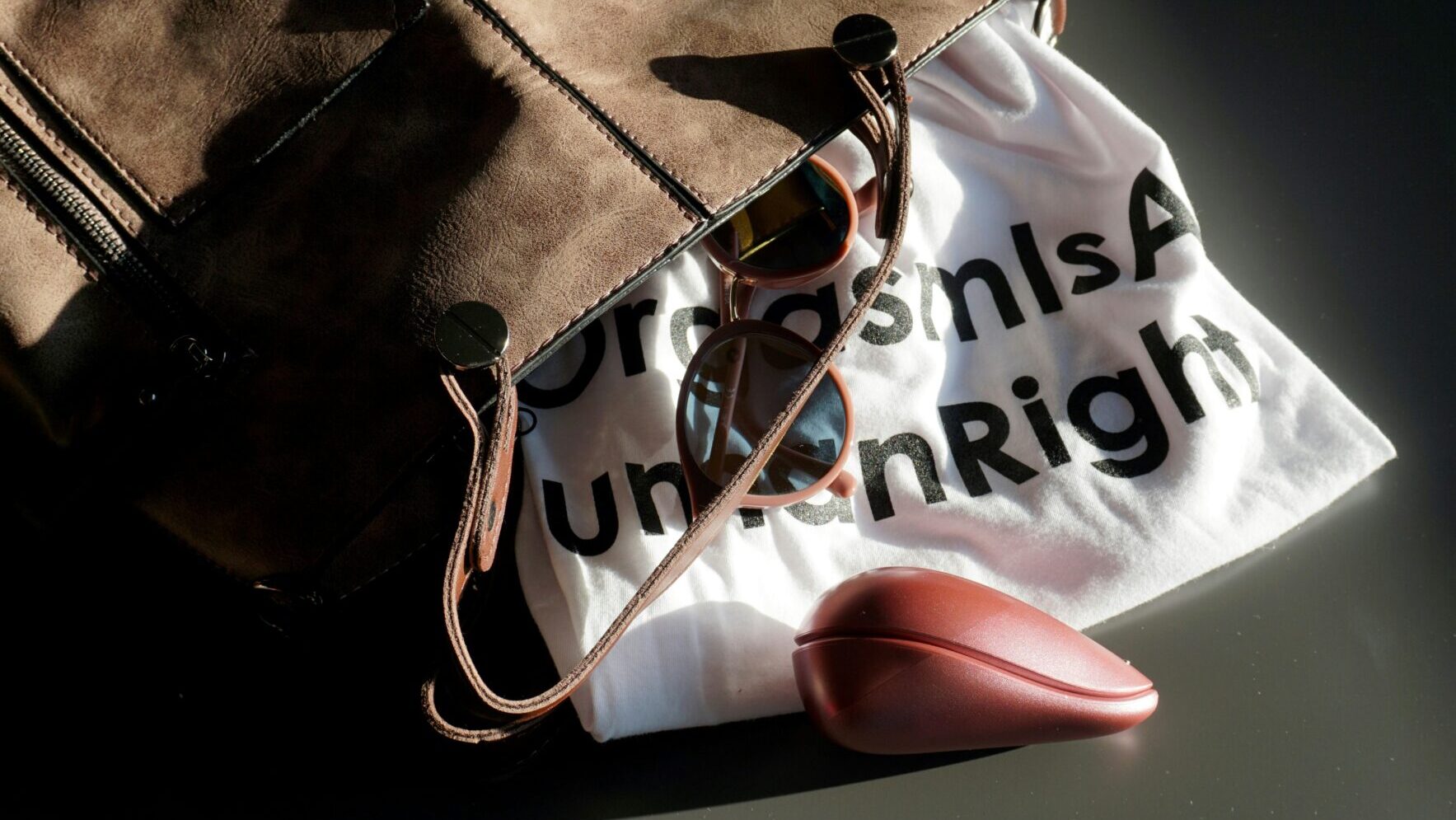 Viajar con juguetes sexuales en verano