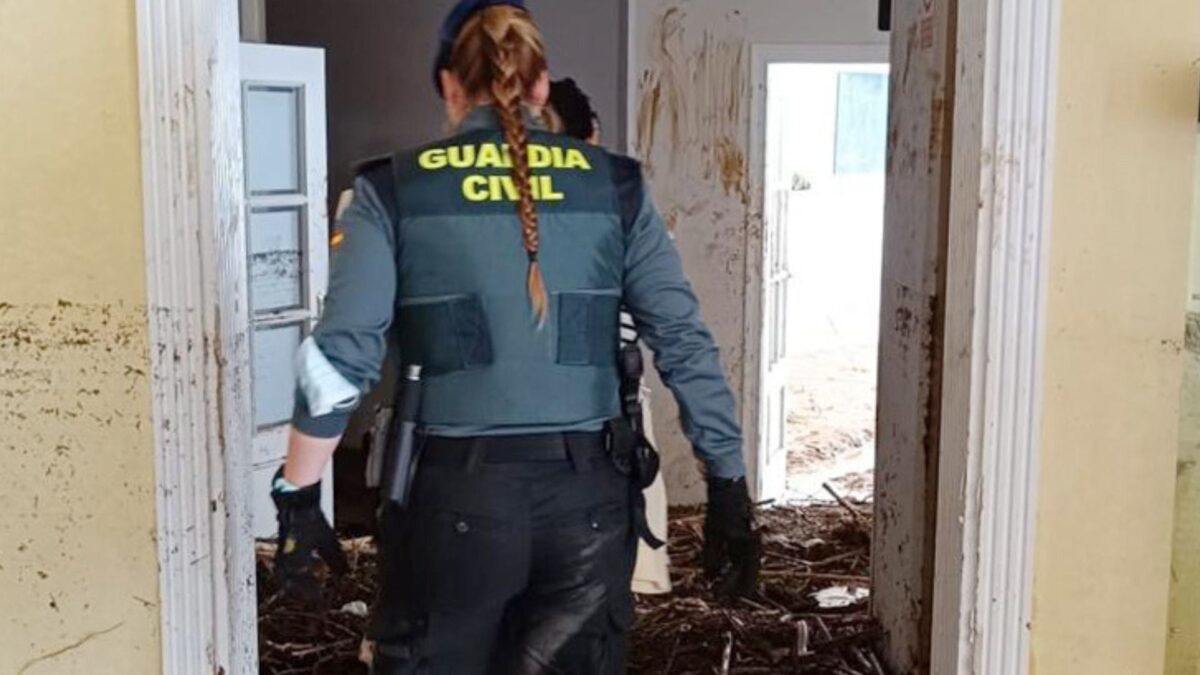 Una agente de la Guardia Civil en Valencia