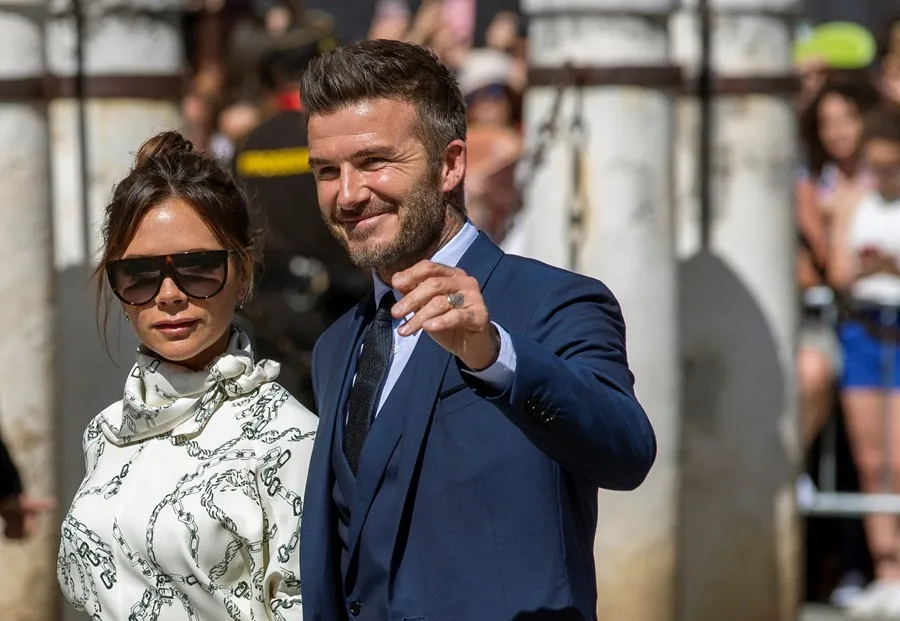 Descubre el 'spellcaster', el extraño ejercicio que hace Victoria Beckham