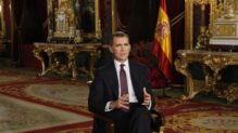 Felipe VI se dirige a los españoles desde el Palacio Real en 2015