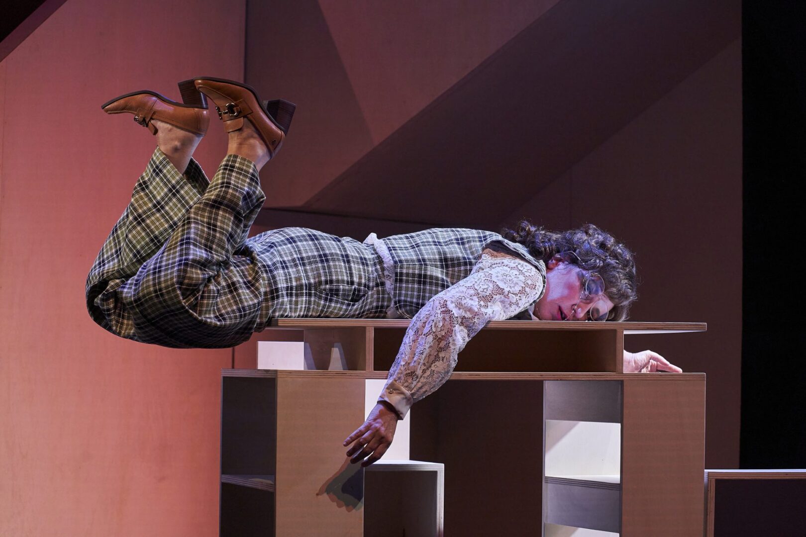 'La mujer fantasma', una obra de Mariano Tenconi y T de Teatre, en el Centro Dramático Nacional