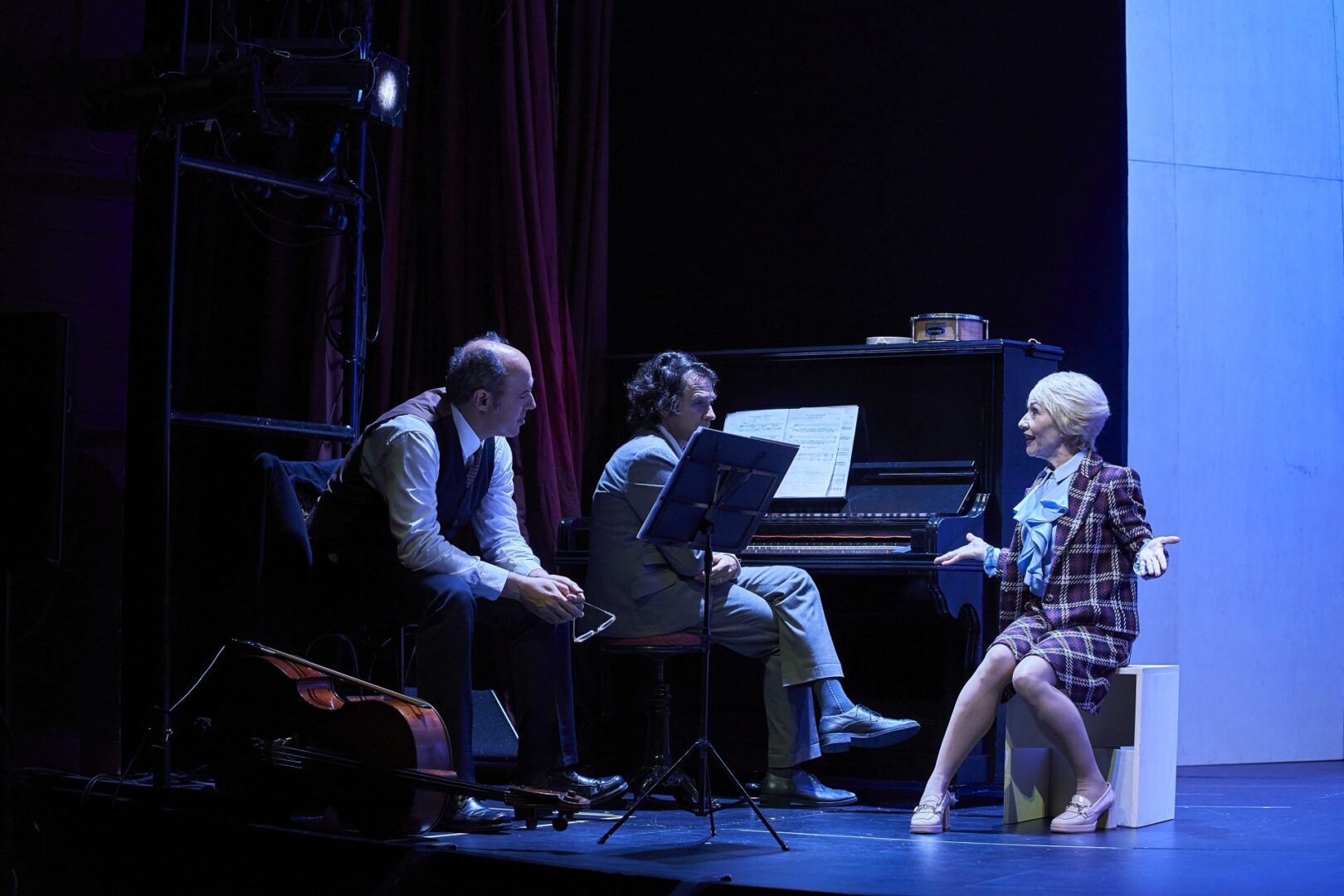 'La mujer fantasma', una obra de Mariano Tenconi y T de Teatre, en el Centro Dramático Nacional, cuenta con música en directo