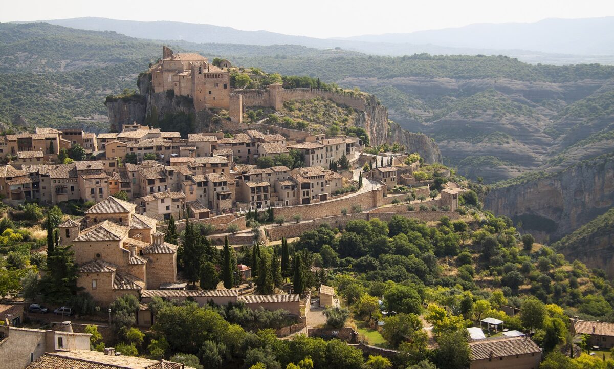 Alquézar (Huesca) - Sociedad