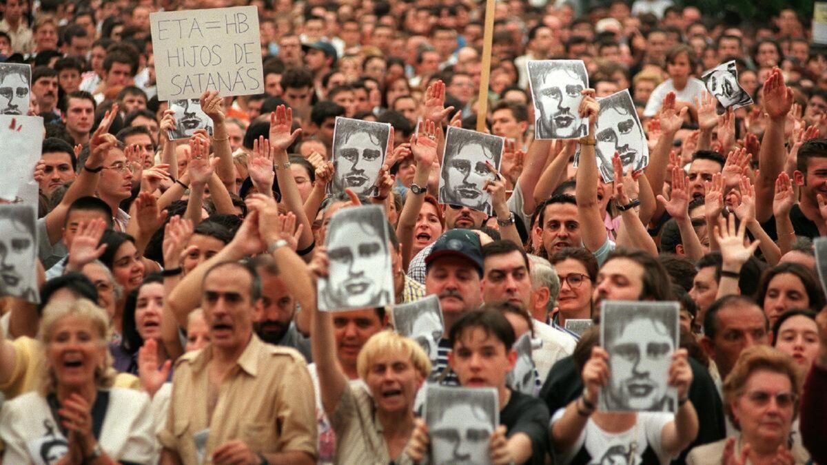 Manifestación por Miguel Ángel Blanco - Política