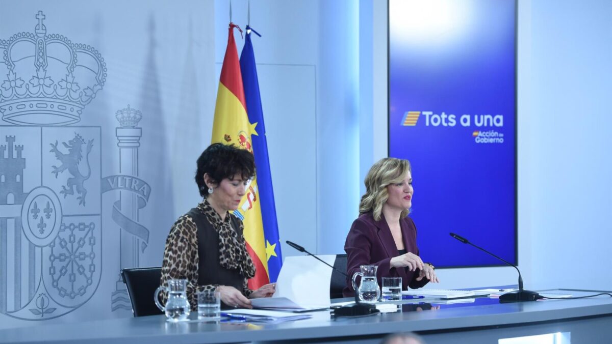 Elma Saiz y Pilar Alegría - Política