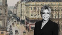 Carmen Thyssen, delante del cuadro 'Rue Saint-Honoré por la tarde. Efecto de lluvia', de Pissarro