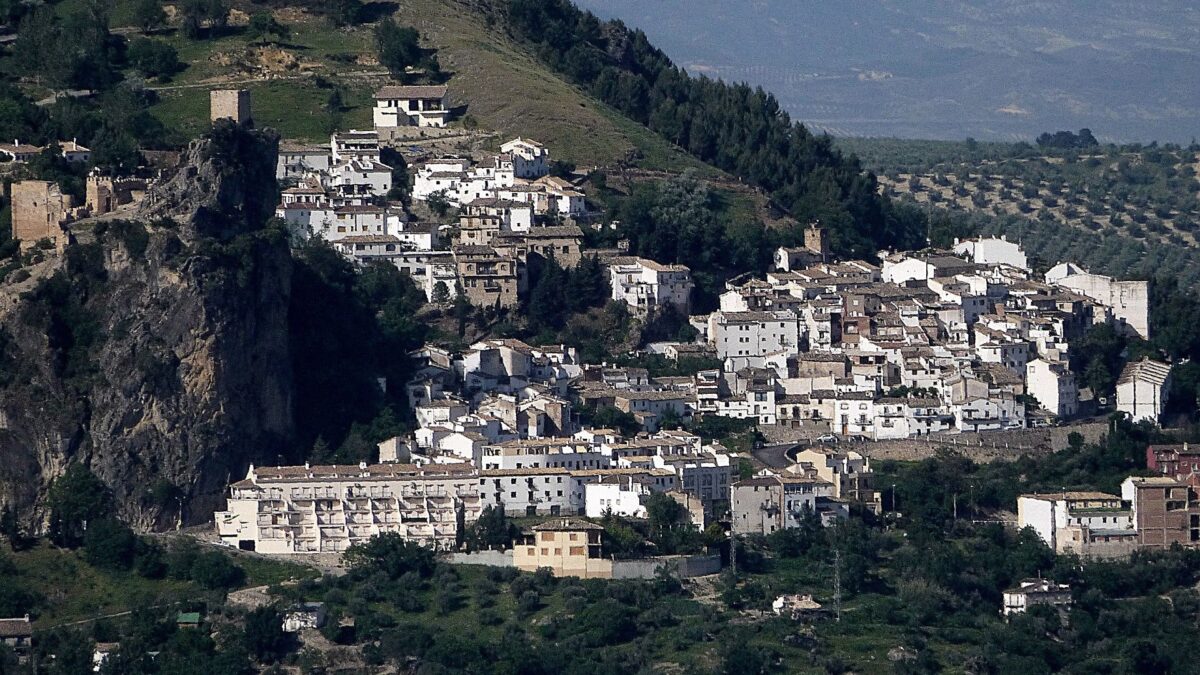 La Iruela (Jaén) - Sociedad
