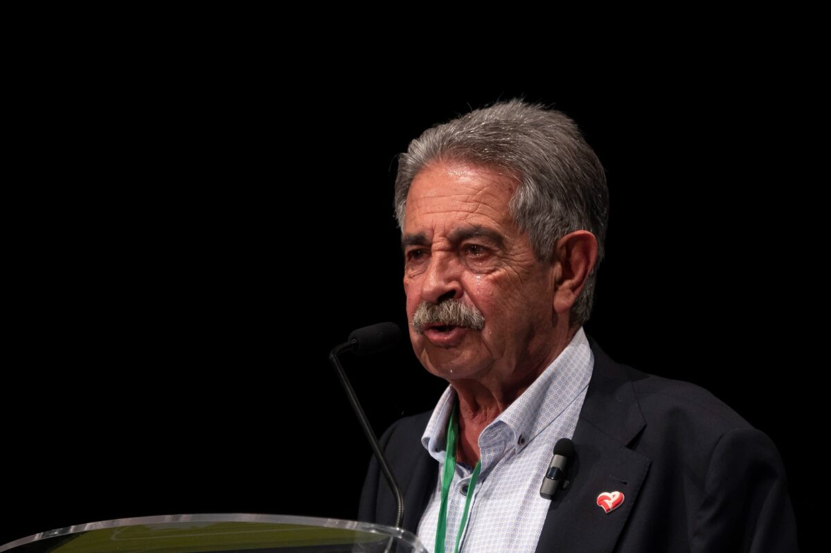 Miguel Ángel Revilla - Política