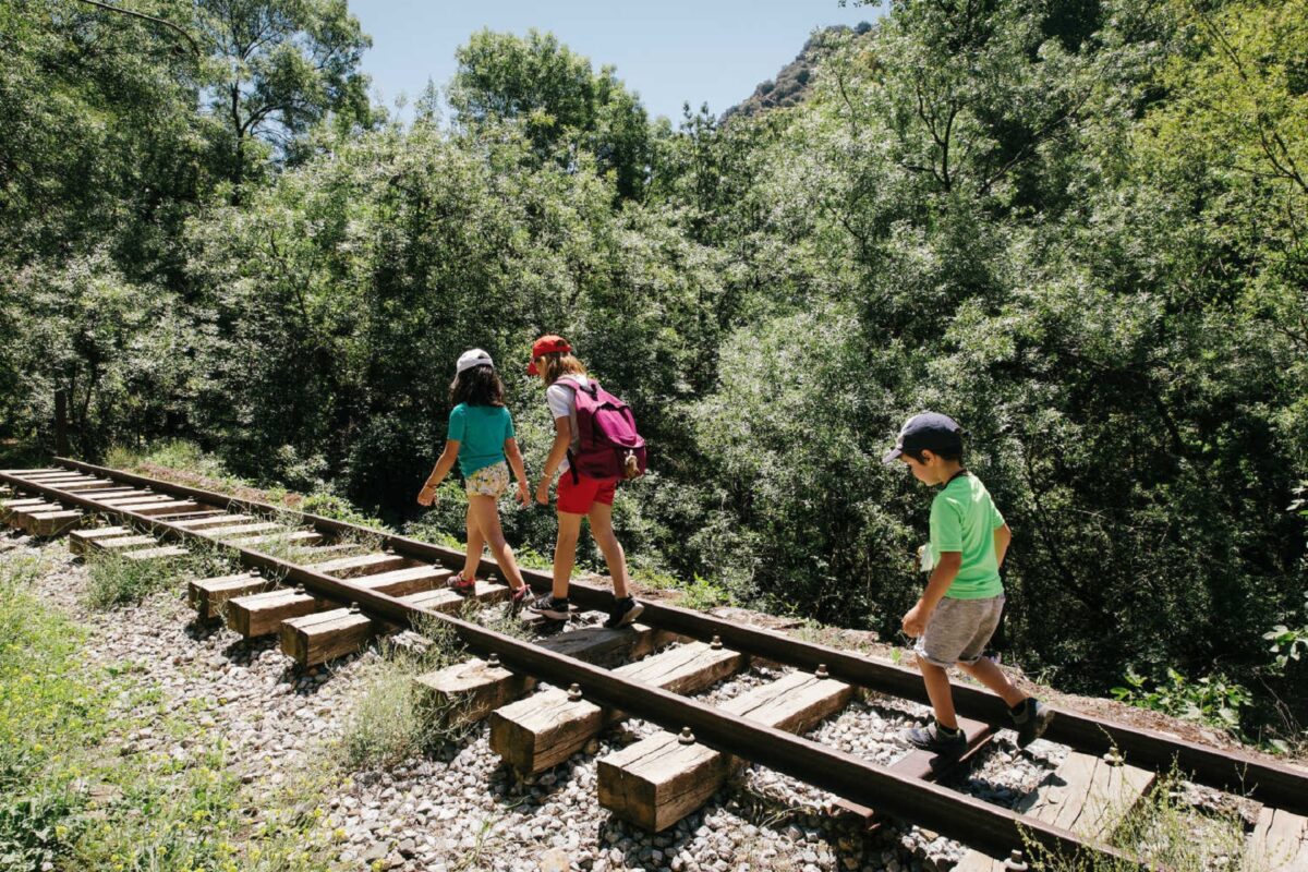 Ruta de senderismo en Granada - Sociedad