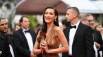 Bella Hadid portando un 'naked dress'