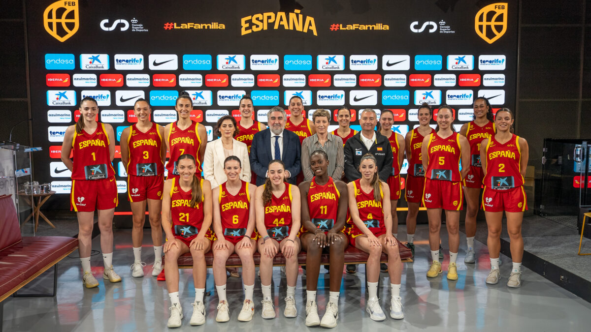 Plantilla de la Selección de Baloncesto Femenino antes de la concentración