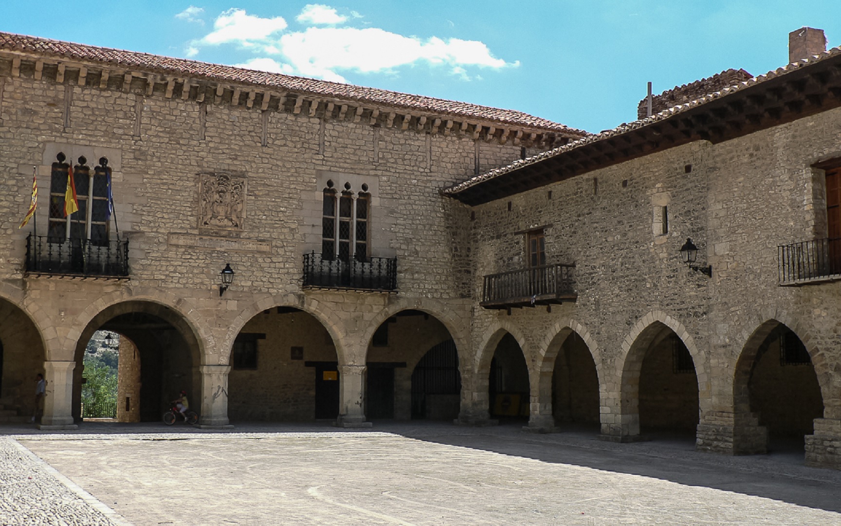 Casa consistorial de Cantavieja - Sociedad Casa consistorial de Cantavieja - Sociedad
