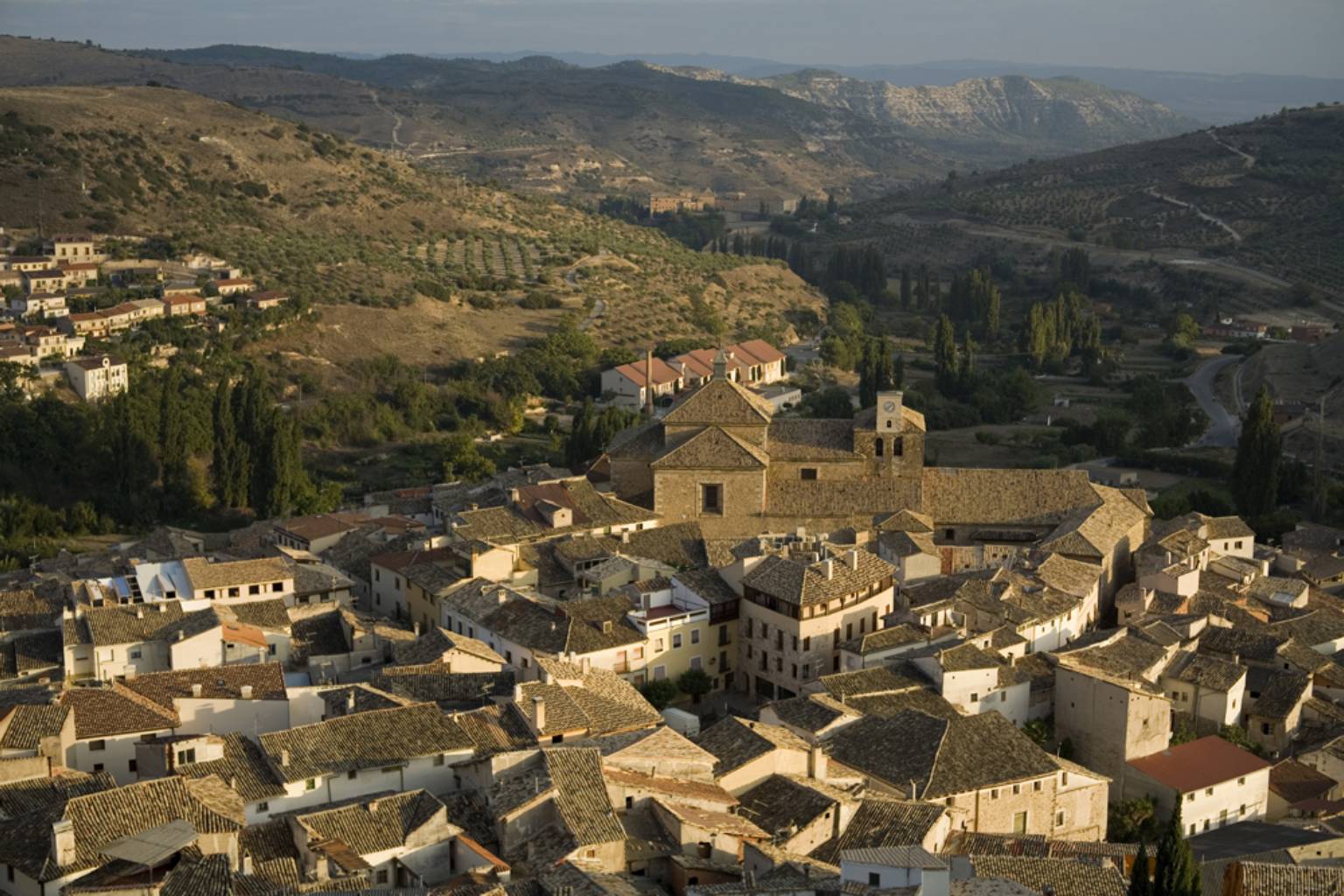 El tesoro más desconocido de Guadalajara: un pueblo medieval sin turismo, con un castillo de película y un refugio para escritores El tesoro más desconocido de Guadalajara: un pueblo medieval sin turismo, con un castillo de película y un refugio para escritores