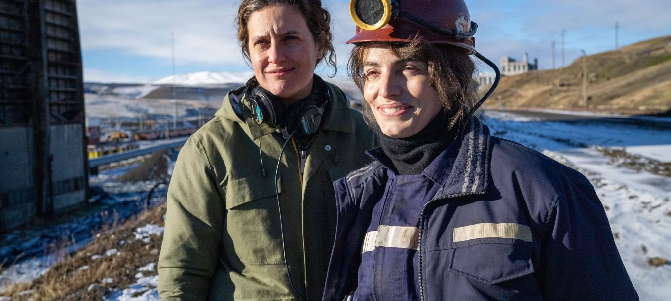 Lux Pascal protagoniza el segundo largometraje de Agustina Macri, 'Miss Carbón', que se ha rodado entre España y Argentina