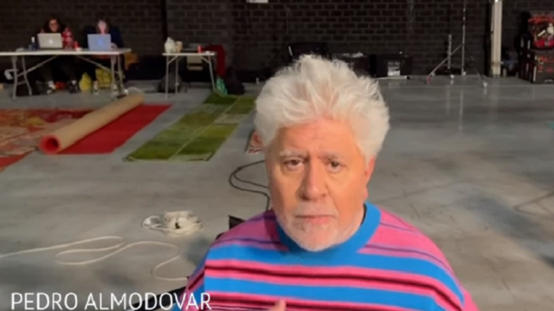 Pedro Almodóvar, dando un mensaje contra el genocidio palestino y en favor del alto el fuego