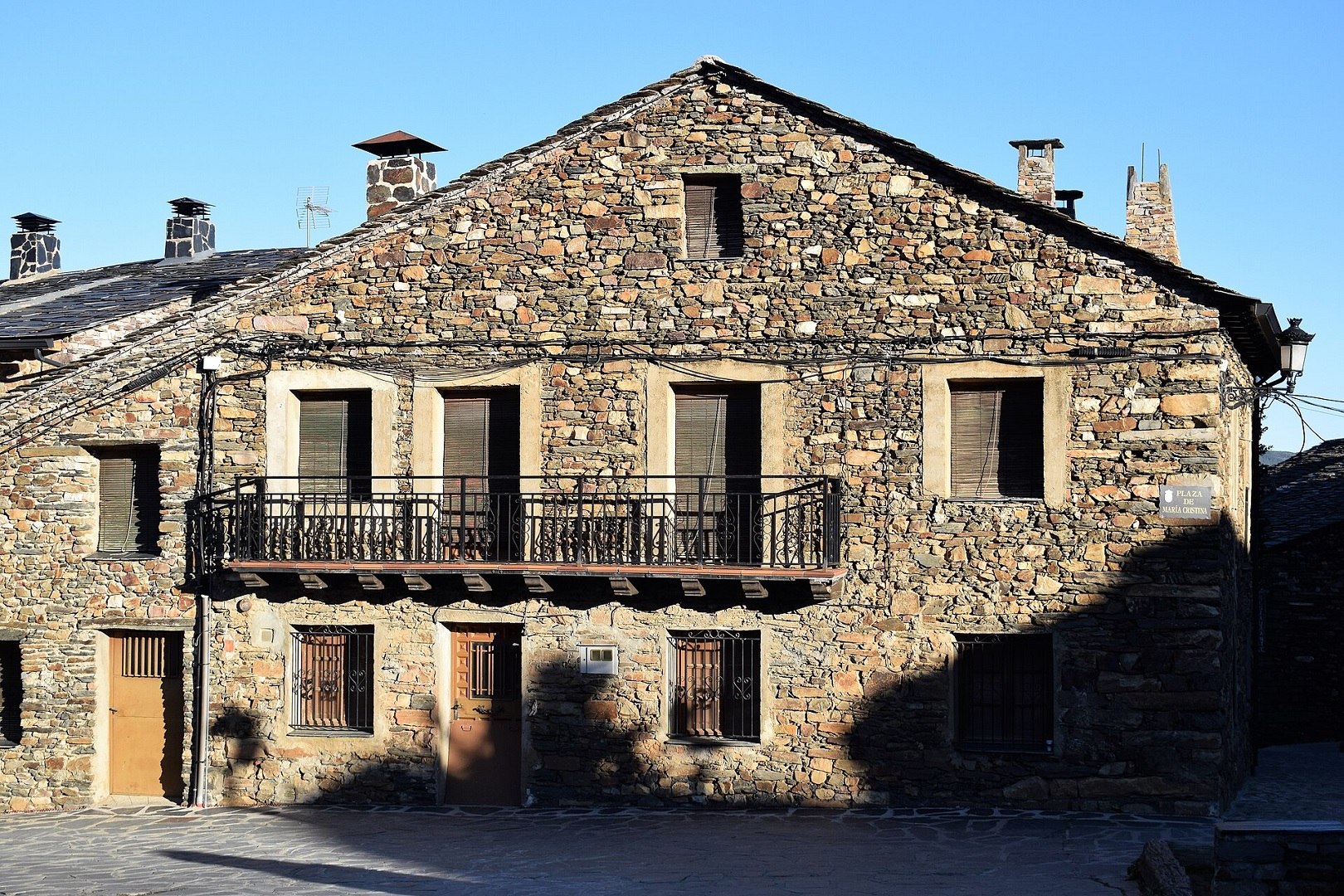 Arquitectura Negra de Valverde de los Arroyos Arquitectura Negra de Valverde de los Arroyos
