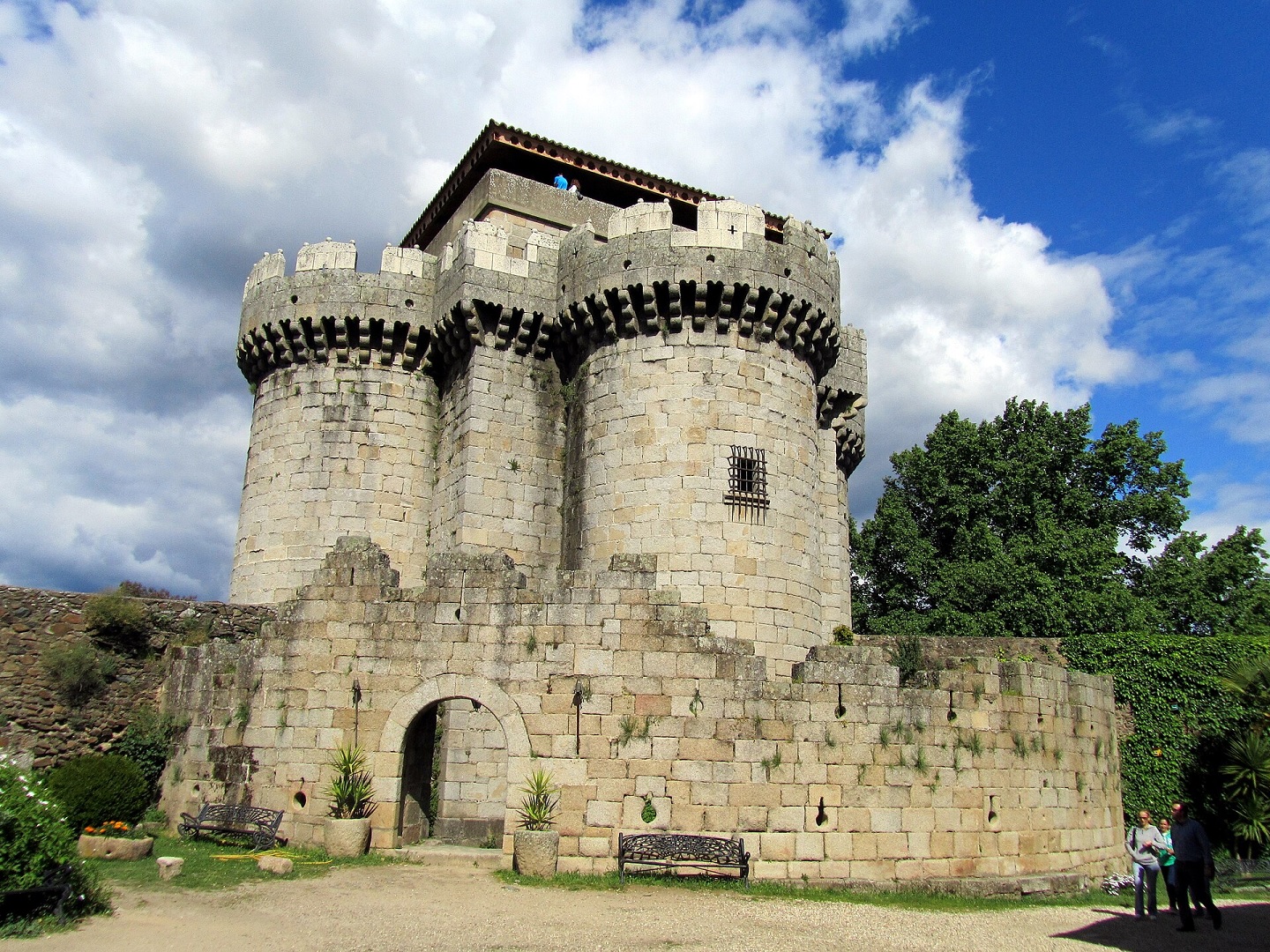 Castillo de Granadilla - Sociedad Castillo de Granadilla - Sociedad