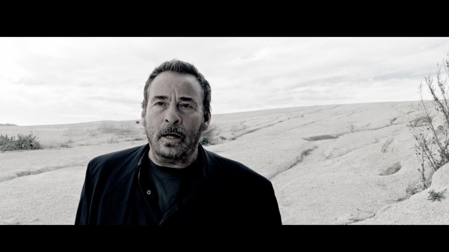 Él otro', el cortometraje que ha dirigido y protagoniza Eduard Fernández sobre sus adicciones