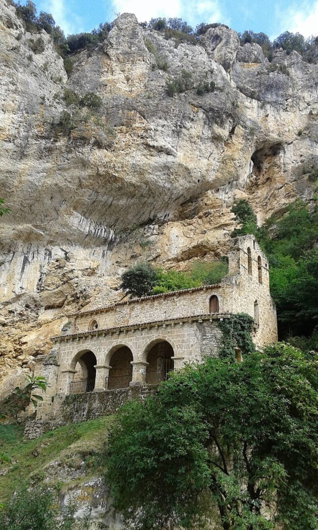 Ermita de Santa María de la Hoz - Sociedad Ermita de Santa María de la Hoz - Sociedad