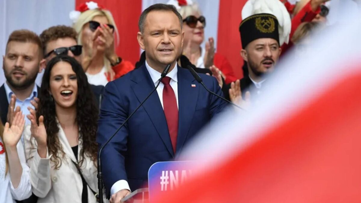 Karol Nawrocki - Internacional