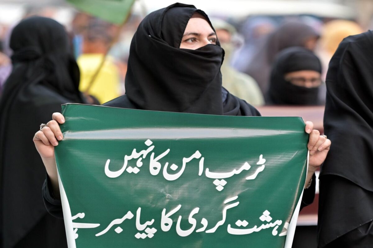 Irán