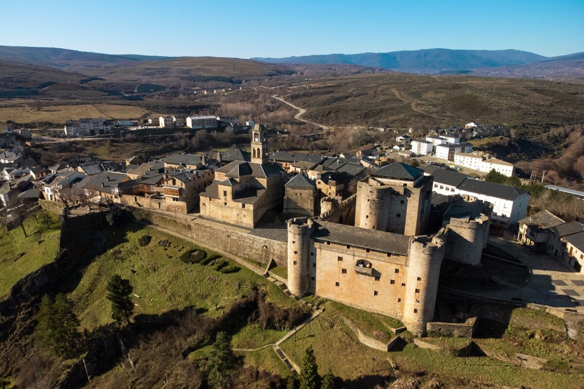 Puebla de Sanabria - Sociedad