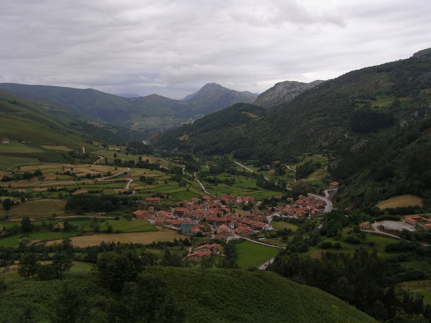 Carmona (Cantabria) - Sociedad Carmona (Cantabria) - Sociedad