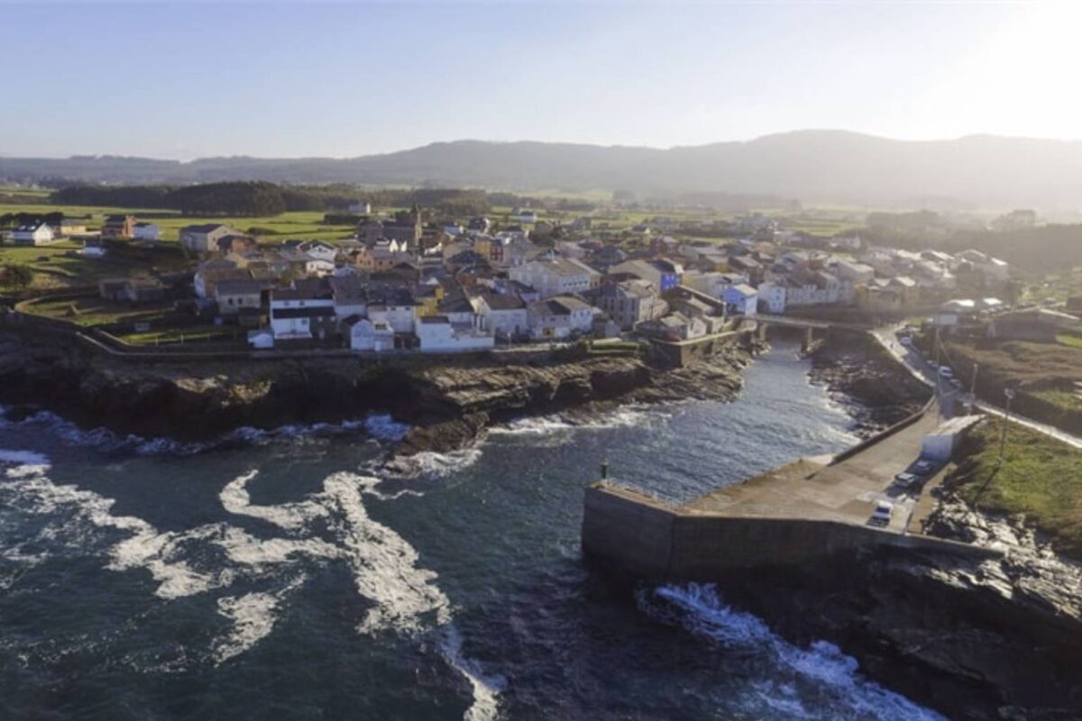 Rinlo (Galicia) - Sociedad