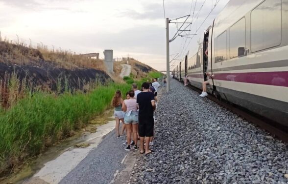 Afectados por los problemas en los trenes de Madrid y Andalucía