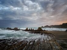 El pueblo con una playa muy singular en Asturias, llamada La Gueirúa