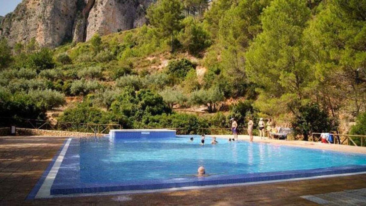 La piscina natural de agua salada cerca de Valencia, la Saraella de Vallada