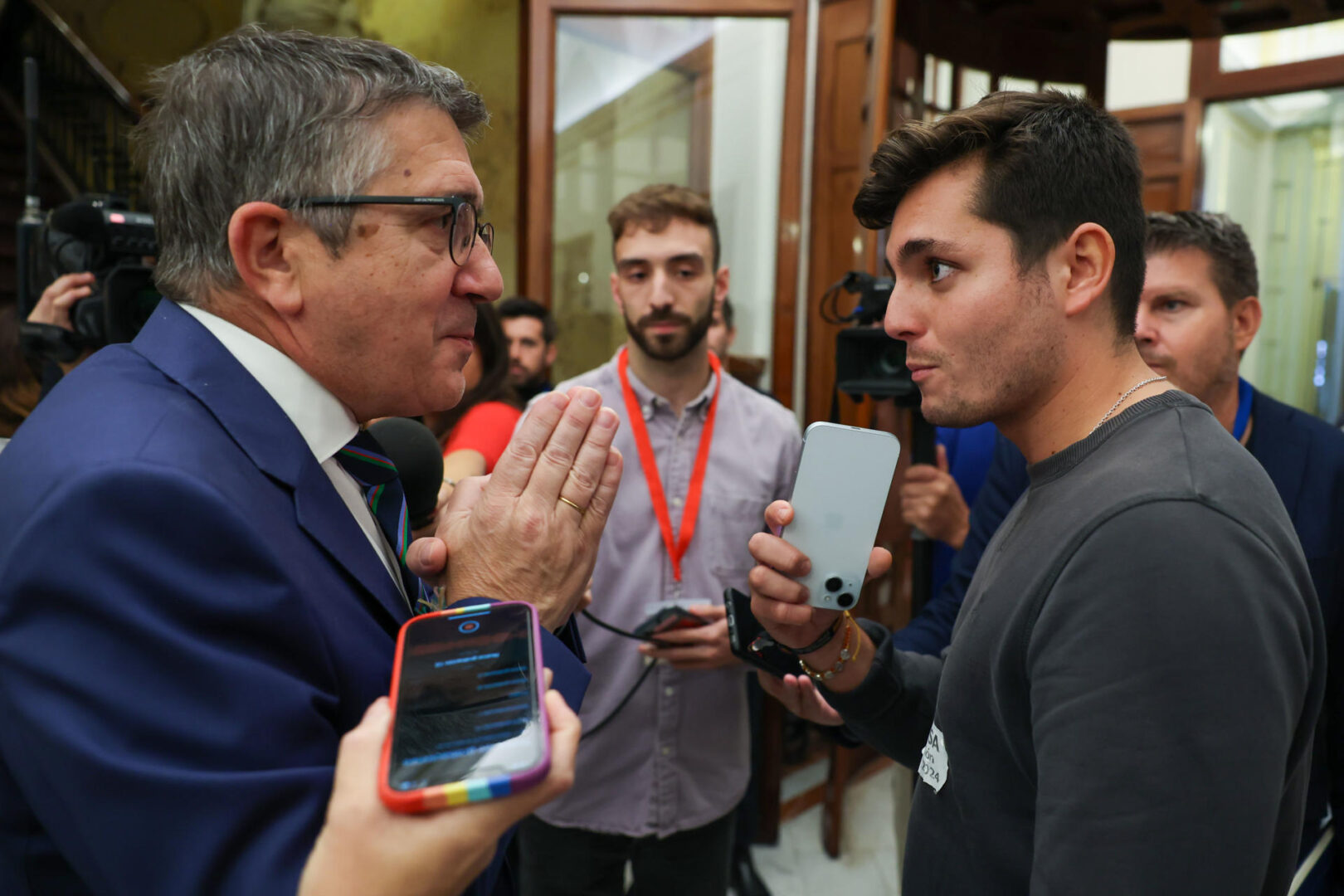 ¿Por qué el FBI ha cerrado la agencia de viajes de Vito Quiles?