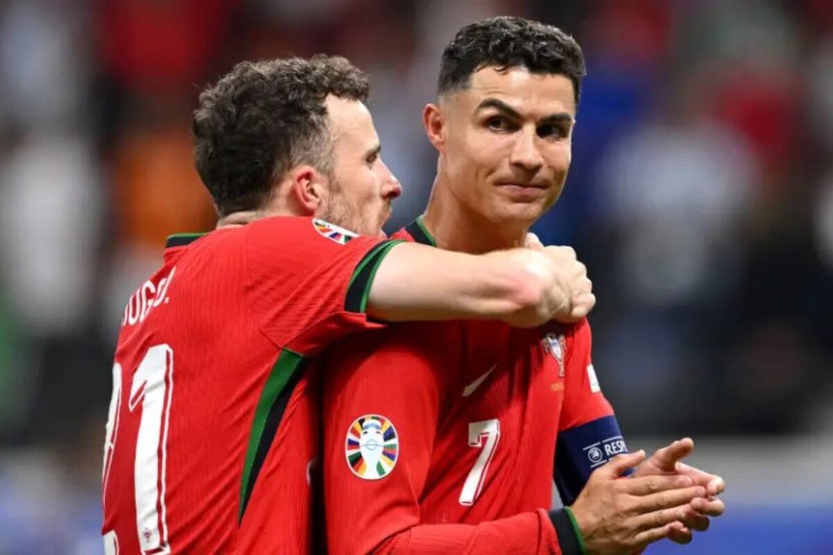 Diogo Jota y Cristiano Ronaldo - Cultura