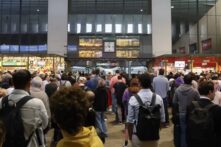 Estación de tren en Sevilla - Sociedad