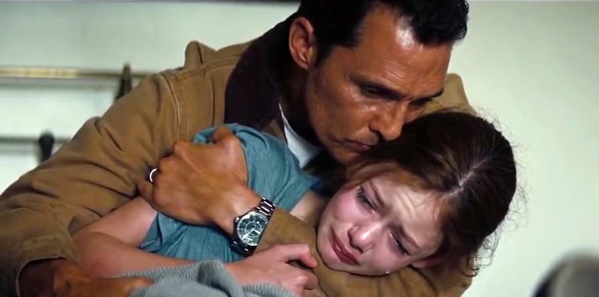 Matthew McCounaughey llorando en la película 'Interstellar'