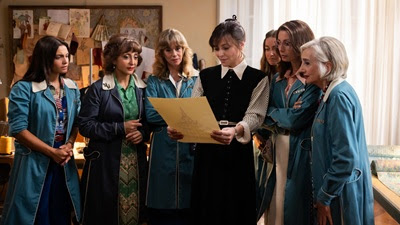 El director de 'Nuovo Olimpo' dirige a estrellas del cine italiano, entre ellas, Virna Lisi, Monica Vitti y Mariangela Melato, en 'Diamanti'